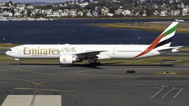 A6-ECW::Emirates Airline